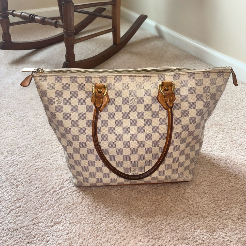 Louis Vuitton Tote